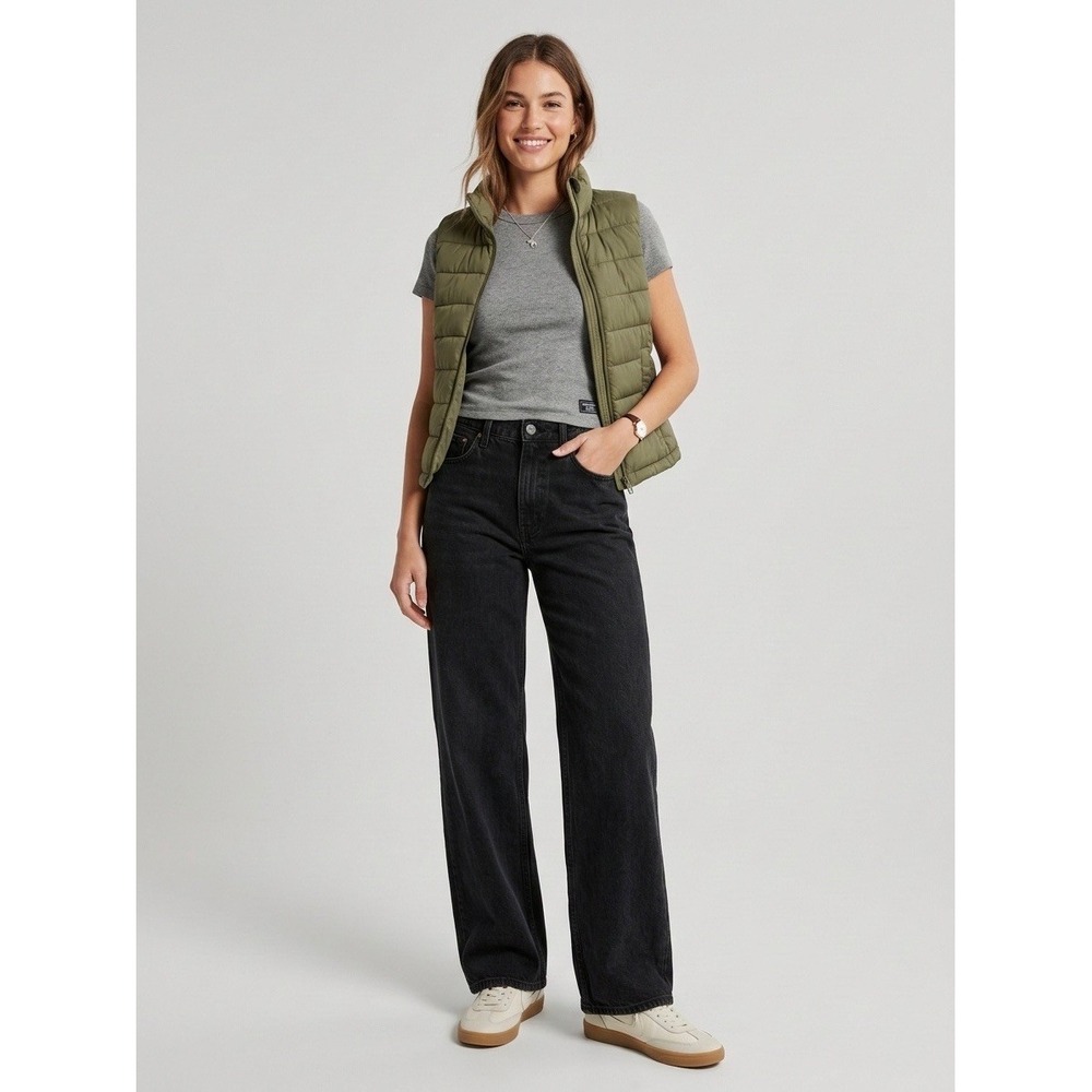 Abercrombie & Fitch Curve Love The 90s Relaxed Jean High Rise Black 25 0s